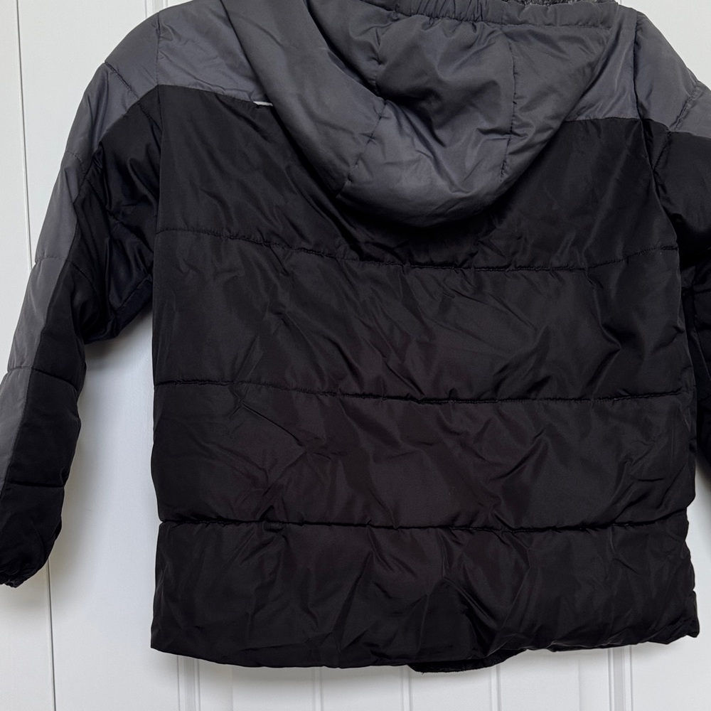 Wonder Nation Charcoal and Black Kids Puffer Jacket - Picture 5 of 5